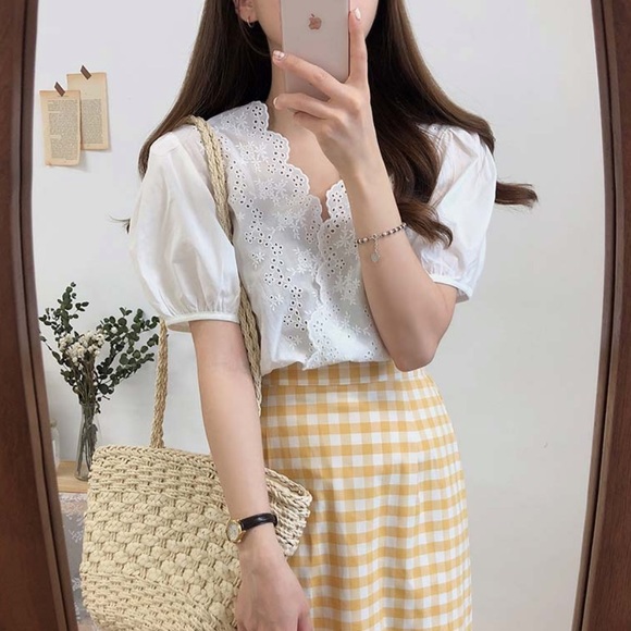 Floral embroidery lace white puff sleeve T-shirt top short sleeve Korean fashion - Picture 3 of 8